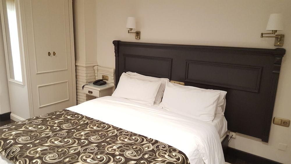 Avent Verahotel Екстериор снимка