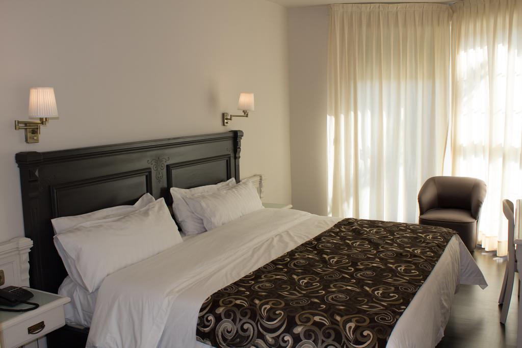 Avent Verahotel Екстериор снимка