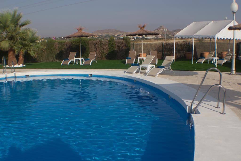 Avent Verahotel Екстериор снимка