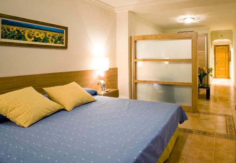 Avent Verahotel Екстериор снимка