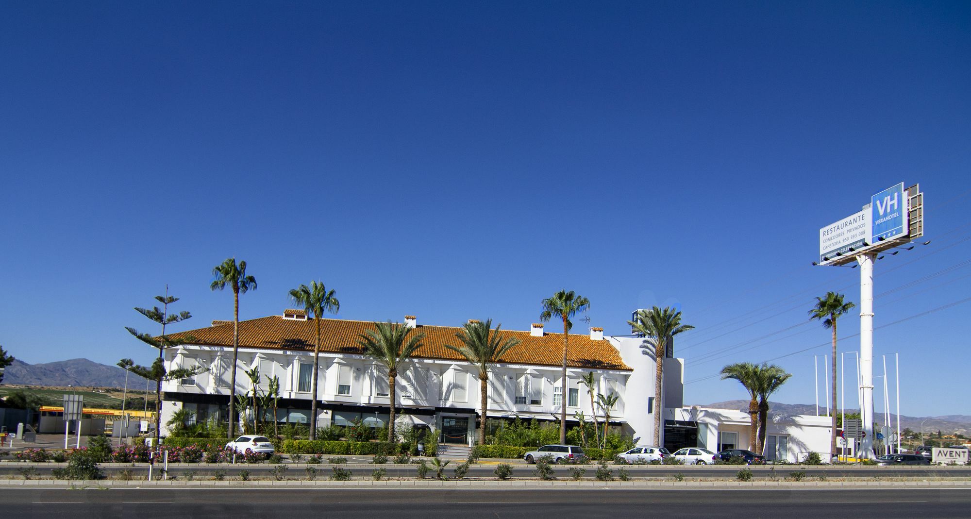 Avent Verahotel Екстериор снимка